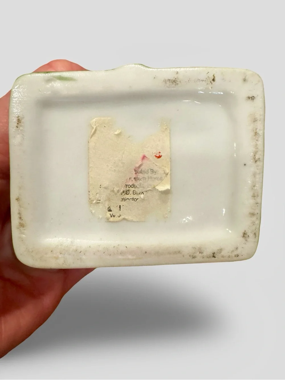 Decorative White Cat Trinket Box with Pink Collar and Red Base